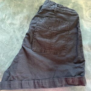 Time and Tru Women's Black Shorts